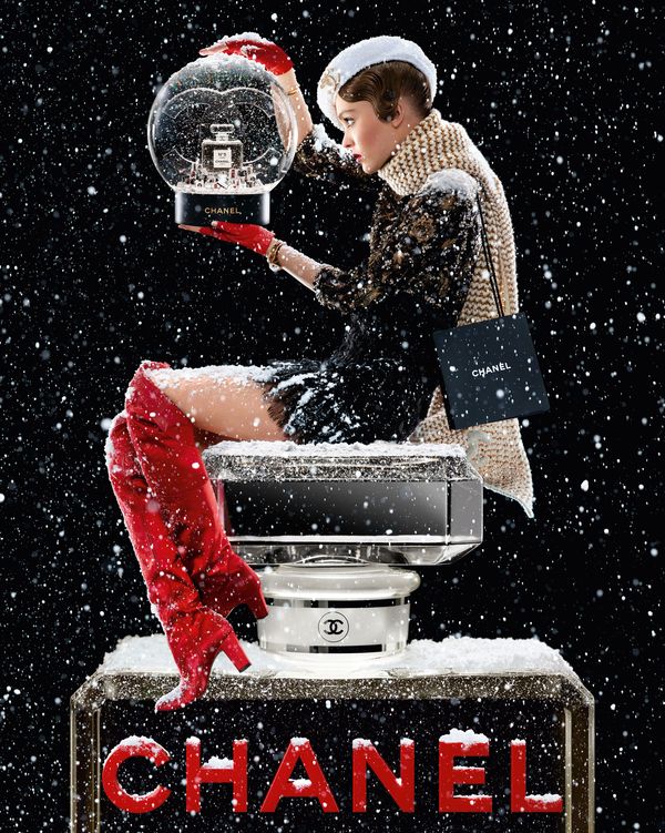 Snow Globe Chanel White Number 5