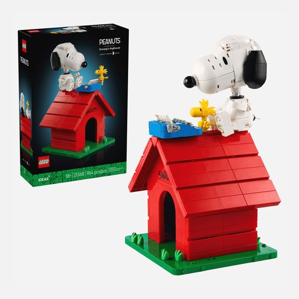 LEGO Ideas 21368 — Peanuts: Snoopy's Doghouse