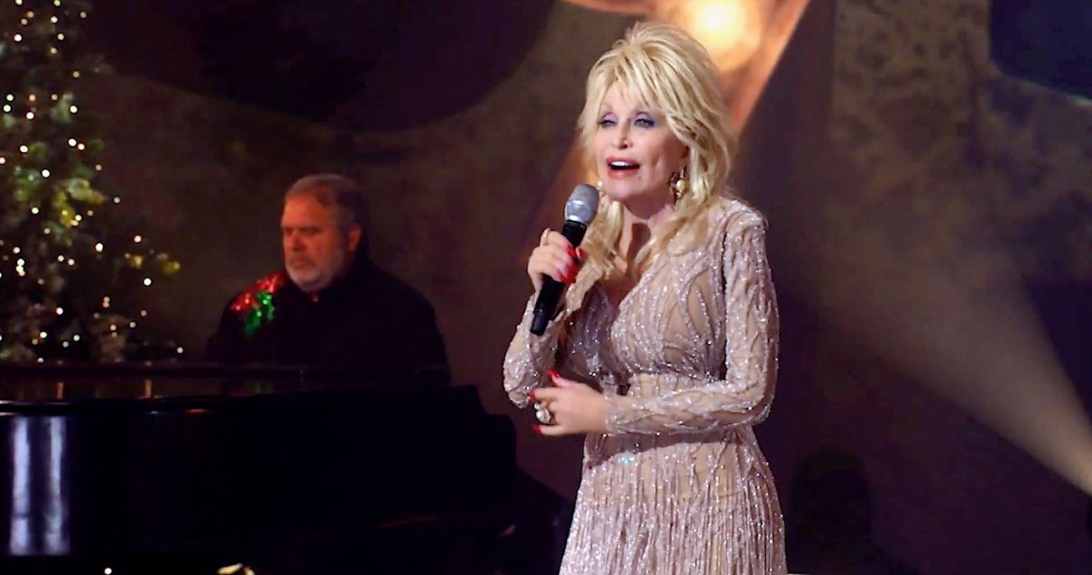 According to baby coaster, Dolly Barton pulled herself out of the car’s lane