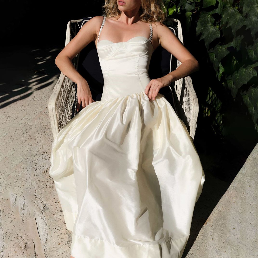 white dress White Smocked Ruffle Hem Sleeveless Short Dress main image 1