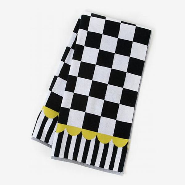 The 10 Best Bath Towels According to Decorators 2022 The Strategist