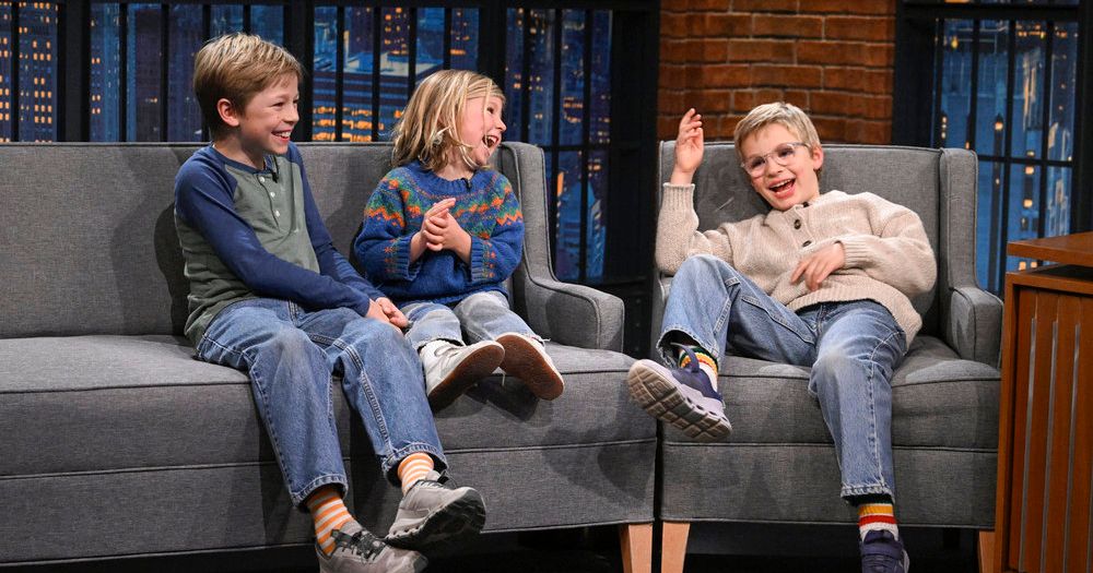 Seth Meyers Brought Even More Family on his Thanksgiving Show