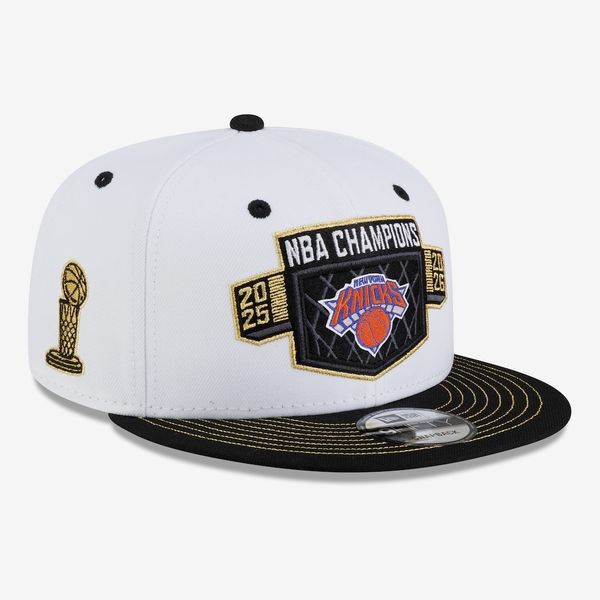 Men’s New York Knicks New Era White/Black 2026 NBA Finals Champions Locker Room 9FIFTY Snapback Hat
