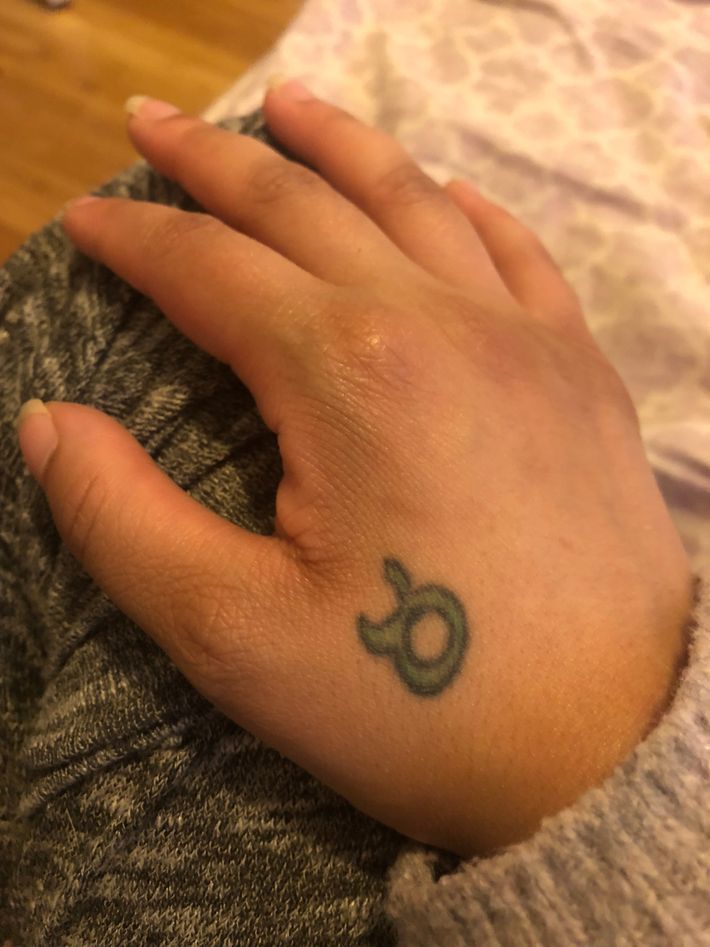 25 womens unique hand tattoos with meaning to inspire you  Tukocoke