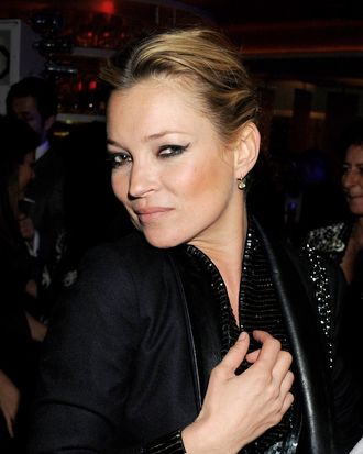 LONDON, ENGLAND - MARCH 16: (EMBARGOED FOR PUBLICATION IN UK TABLOID NEWSPAPERS UNTIL 48 HOURS AFTER CREATE DATE AND TIME. MANDATORY CREDIT PHOTO BY DAVE M. BENETT/GETTY IMAGES REQUIRED) Model Kate Moss attends the W London-Leicester Square premiere 'W London Calling' at W London-Leicester Square on March 16, 2011 in London, England. (Photo by Dave M. Benett/Getty Images)