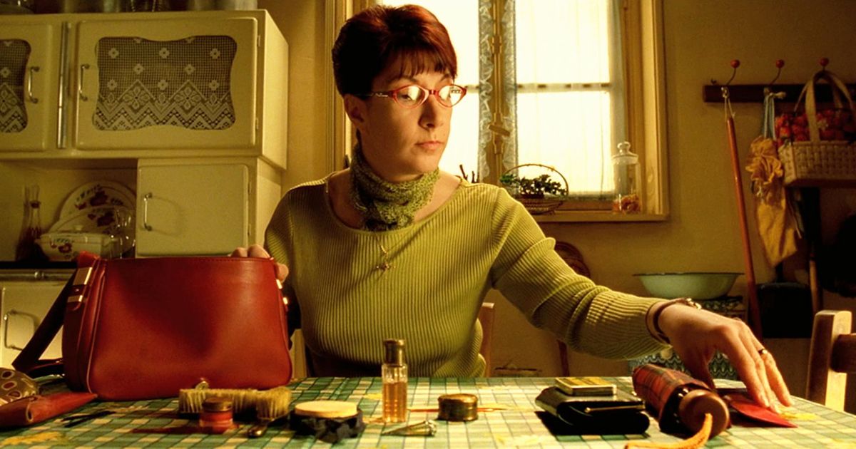 Dear Wendi Mc-C: How Do I Organize My Rat’s Nest of a Purse?