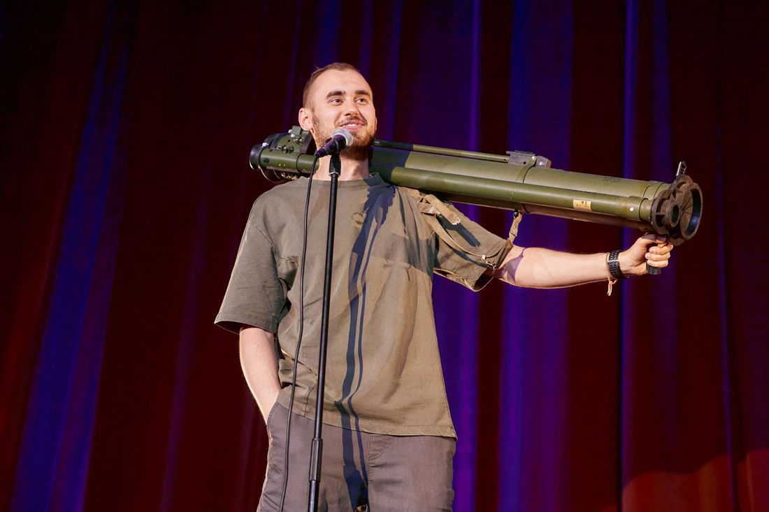 what-it-s-like-to-be-a-ukrainian-comedian-fighting-a-war