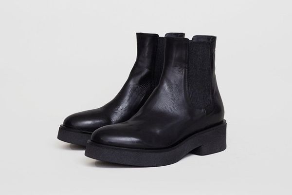 No.6 Pull on Crepe Sole Boot