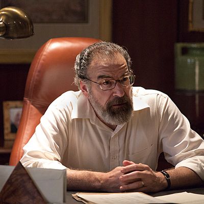 Mandy Patinkin as Saul Berenson in Homeland (Season 3, Episode 4). - Photo: Kent Smith/SHOWTIME - Photo ID: homeland_304_2585.R