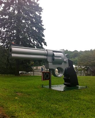 New Jersey Man Builds Giant Gun Mailbox for Freedom, Attention