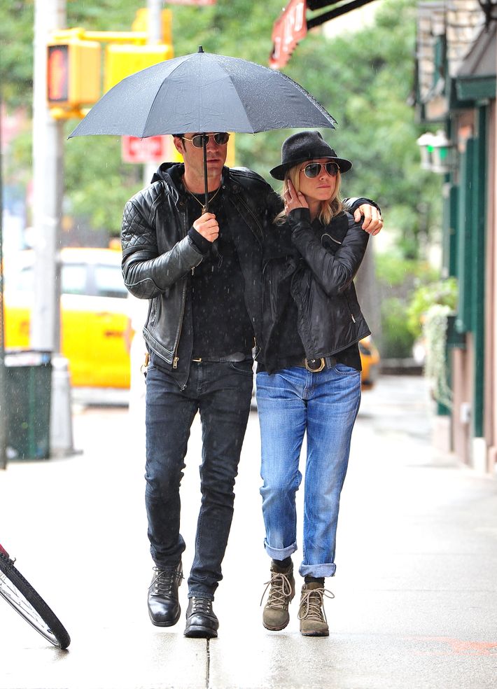 Jennifer Aniston Casual Outfits