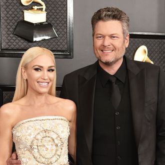 Ae1bcb3816c1f00a4edf22656d5dba1aa9 Blake Shelton Gwen Stefani.rsquare.w330 