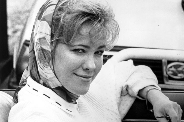 Celebrities and Friends Pay Tribute to Catherine O'Hara