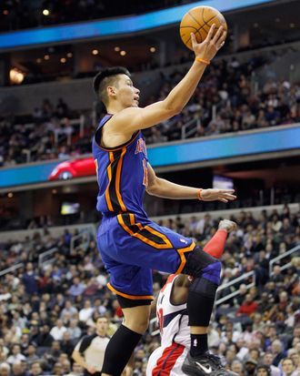 Modell's Takes Biggest Bet On Jeremy Lin
