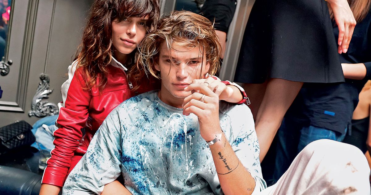 Model Jordan Barrett Loves Roller Coasters and Older Women