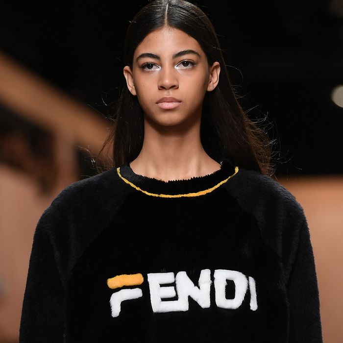 Bloemlezing Smerig Bestaan Fendi 'Re-appropriated' Fila's Iconic Logo