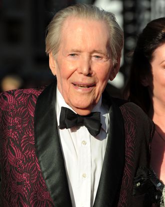 Actor Peter O'Toole arrives at TCM Classic Film Festival Opening Night Gala and World Premiere of 