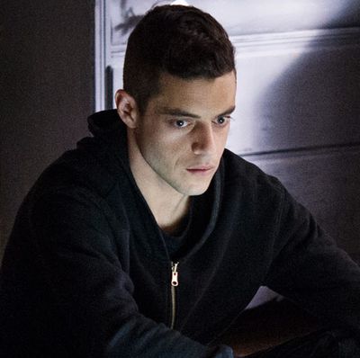 Review: 'Mr. Robot' Debuts on USA - The New York Times