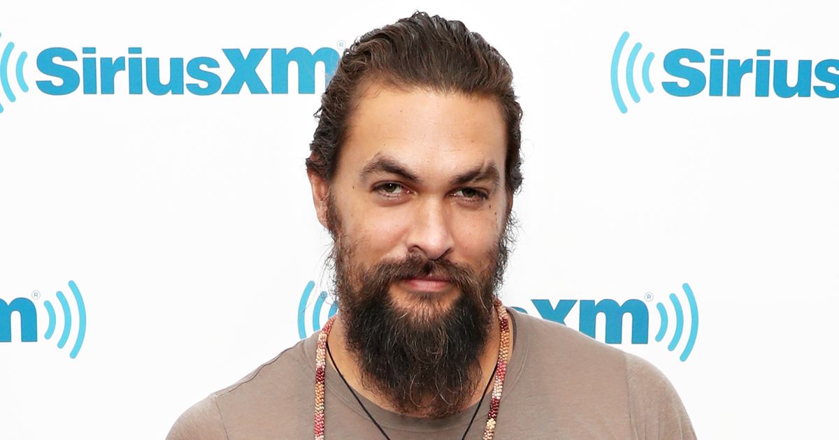 書頁上什麼樣的怪物眼淚？傑森·莫莫（Jason Momoa），那就是誰！