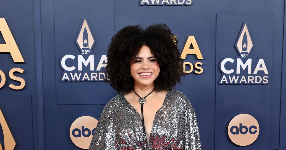 Country Music Awards 2024 Red Carpet: All the Looks