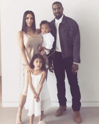 Kim Kardashian Kanye West Welcome Baby Girl By Surrogate