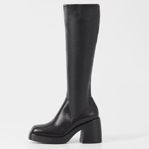 23 Best Black Boots for Women 2023, According to Editors