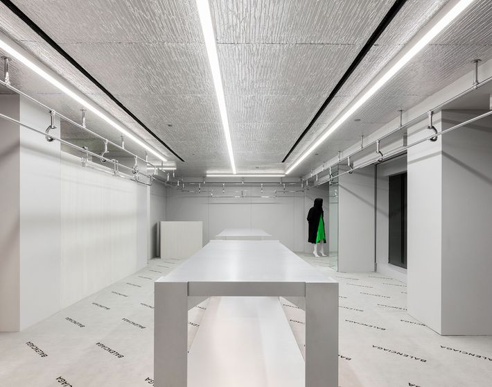 BALENCIAGA SELFRIDGES — WREN CONSTRUCTION