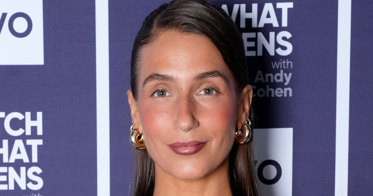 While Bravo fans recover from the news of her relationship with Ciara Miller’s ex-boyfriend West Wilson, Amanda Batula wrote on Instagram that she’s ‘sorry’ to ‘Summer House’ fans, but she wants to go back to posting normally.