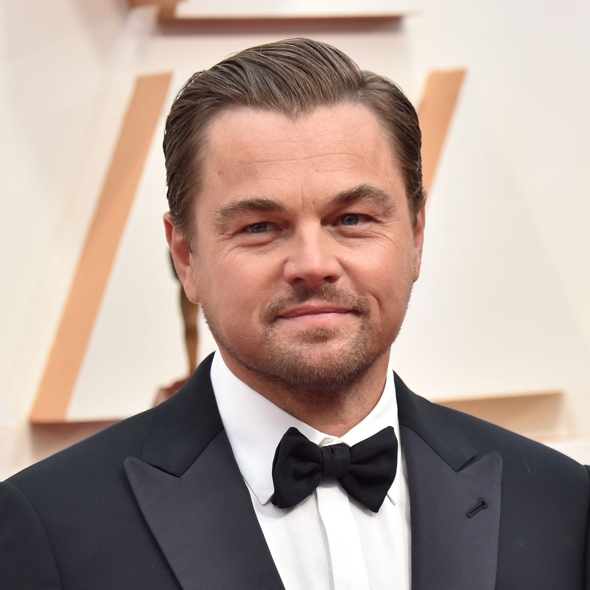 Leonardo DiCaprio May Star As Jim Jones in MGM Feature Film