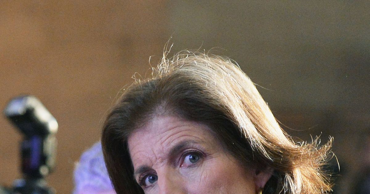 Caroline Kennedy Is a Very Attentive Juror