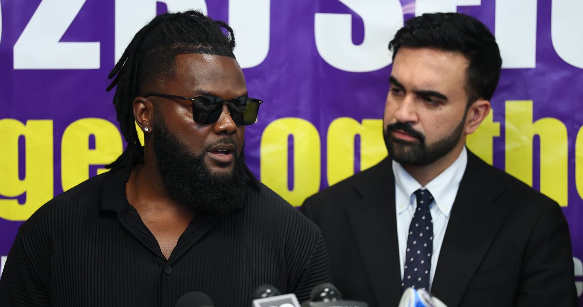 5:18 p.m. politics politics Mamdani Walks Back NYPD Criticism Following Midtown Shooting By Nia Prater As the mayoral candidates clash over who can best keep the city safe, Mamdani said his past comments were “out of step” with his campaign.