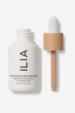 Ilia Super Serum Tinte para la piel SPF 40