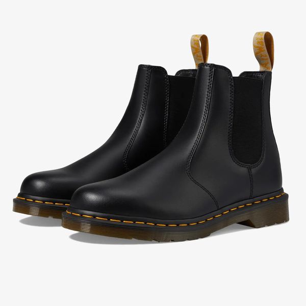 Dr. Martens 2976 Vegan Chelsea Boot