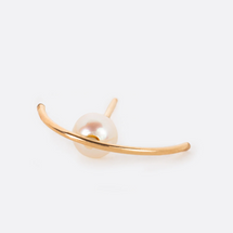 Love Adorned Pearl Artemis Crawler Earring