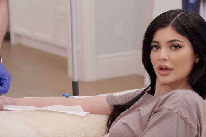 Kylie Jenner Xxx Hd Hard Fuck Video Clip - Life of Kylie Recap: Season 1, Episode 6