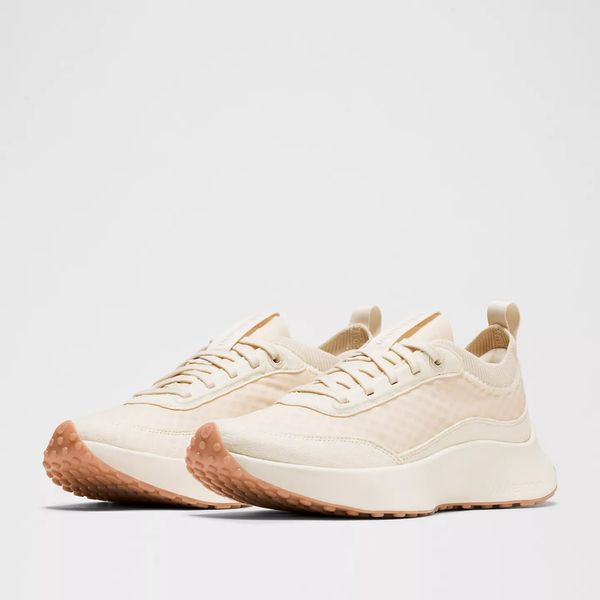 Lululemon Women's CrossCity Sneaker