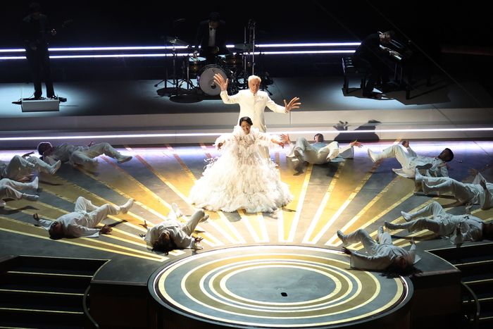 Inside 'Everything Everywhere All at Once' Oscar Performance