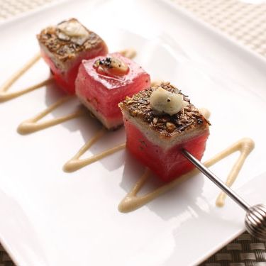 Spiced tuna brochette.