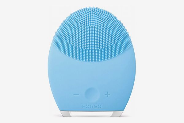 Foreo Luna 2 Facial Cleansing Brush for Combination Skin