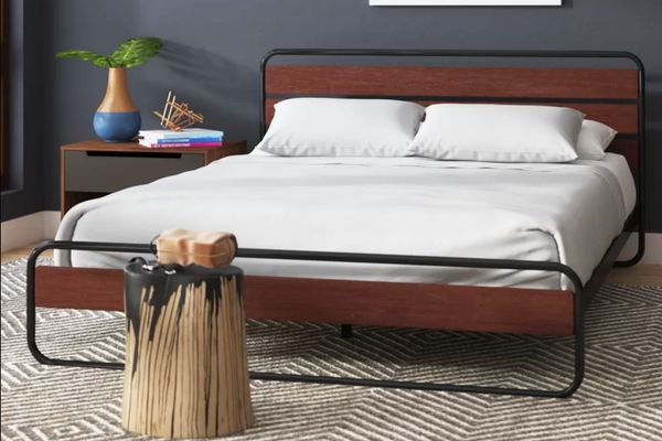 Wade Logan Barba Platform Bed, Full