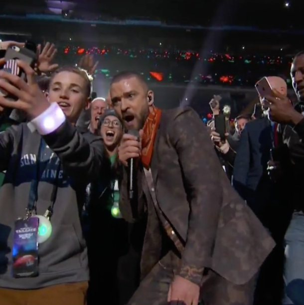 Kid Takes Selfie With Justin Timberlake at Super Bowl