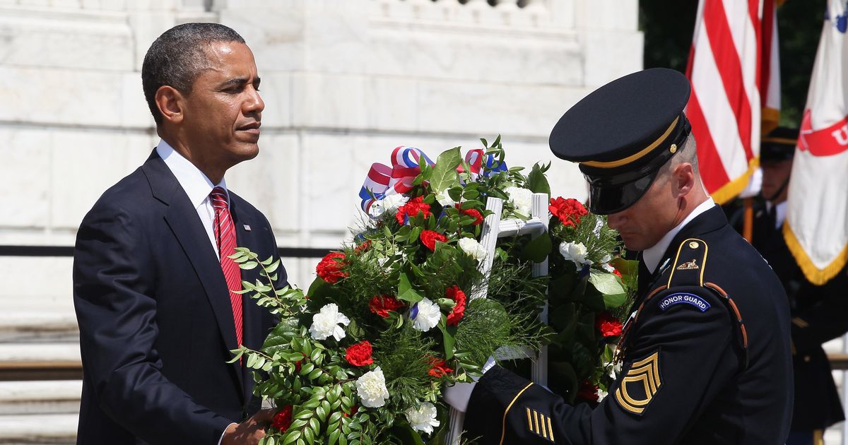 President Obama Makes Memorial Day Visit To Arlington National Cemetery