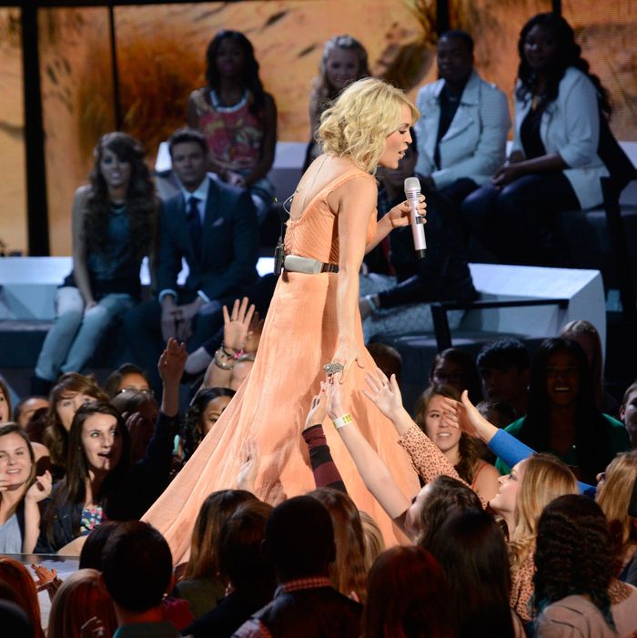 AMERICAN IDOL: Music Superstar Carrie Underwood performs live on AMERICAN IDOL Thursday, April 4 (8:00-9:00 PM ET/PT) on FOX. CR: Michael Becker / FOX. Copyright: FOX.