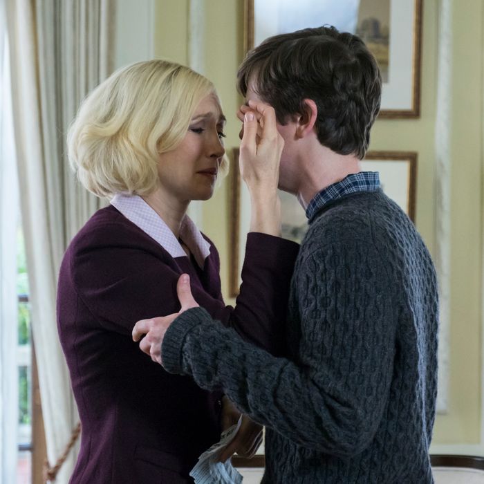 Freddie Highmore Vera Farmiga Freddie Highmore Photos 