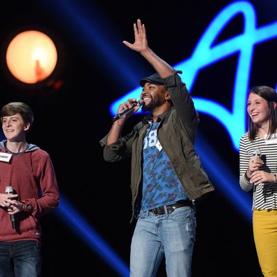 AMERICAN IDOL: Contestants in the “Hollywood Round #2” episode of AMERICAN IDOL airing Thursday, Jan. 28 (8:00-10:00 PM ET/PT) on FOX. © 2016 FOX Broadcasting Co. Cr: Michael Becker / FOX.