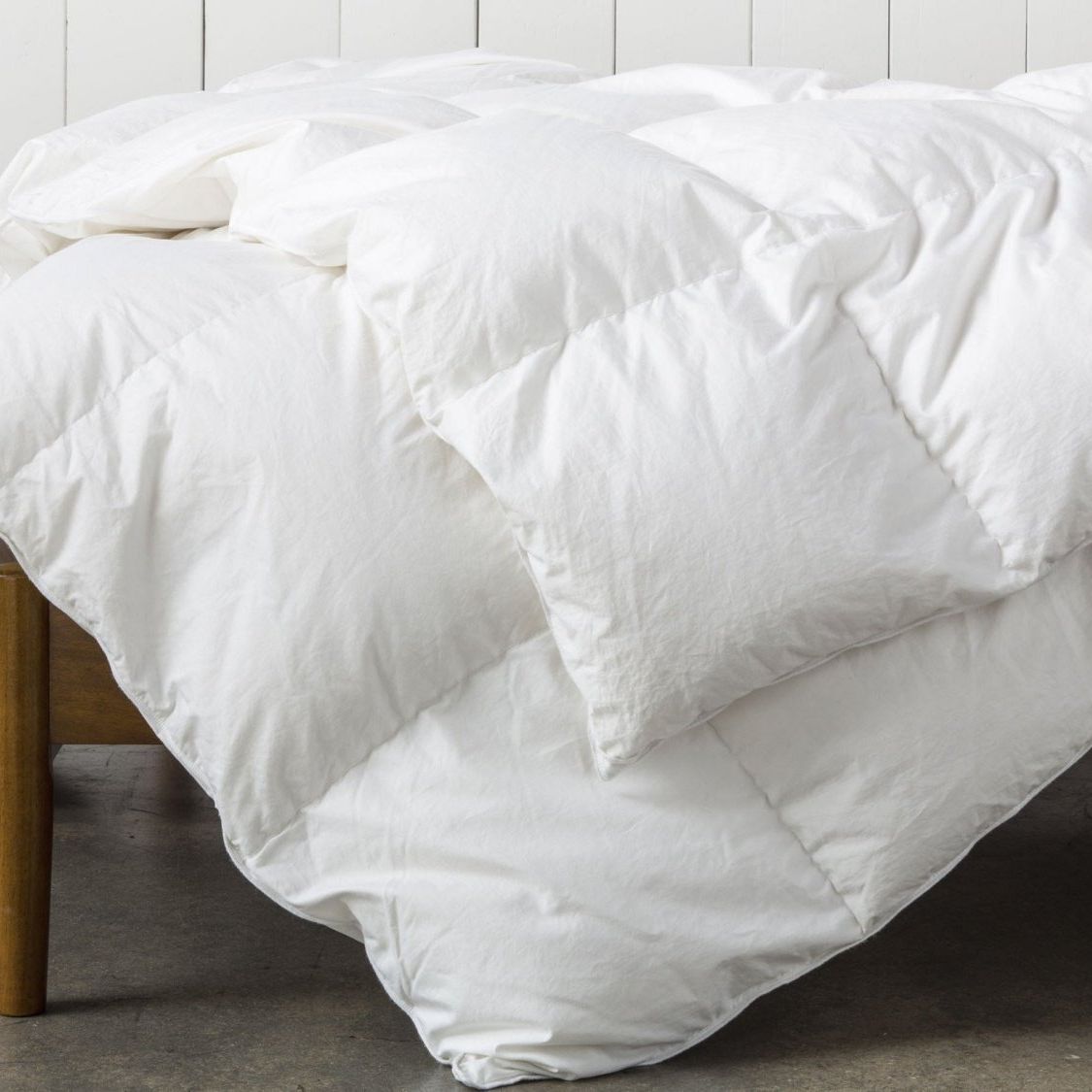 17 Best Comforters On 2021 The, How To Put A Super King Duvet Cover On Queen Comforter