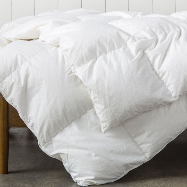 comforter with feathers inside