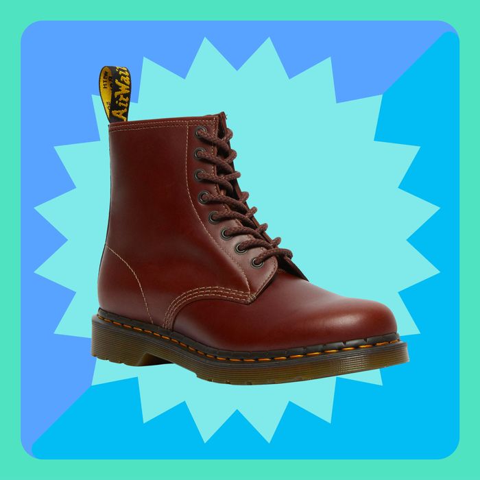 heden Zwijgend niemand Dr. Martens 1460 Abruzzo Leather Lace Up Boots Sale 2022 | The Strategist
