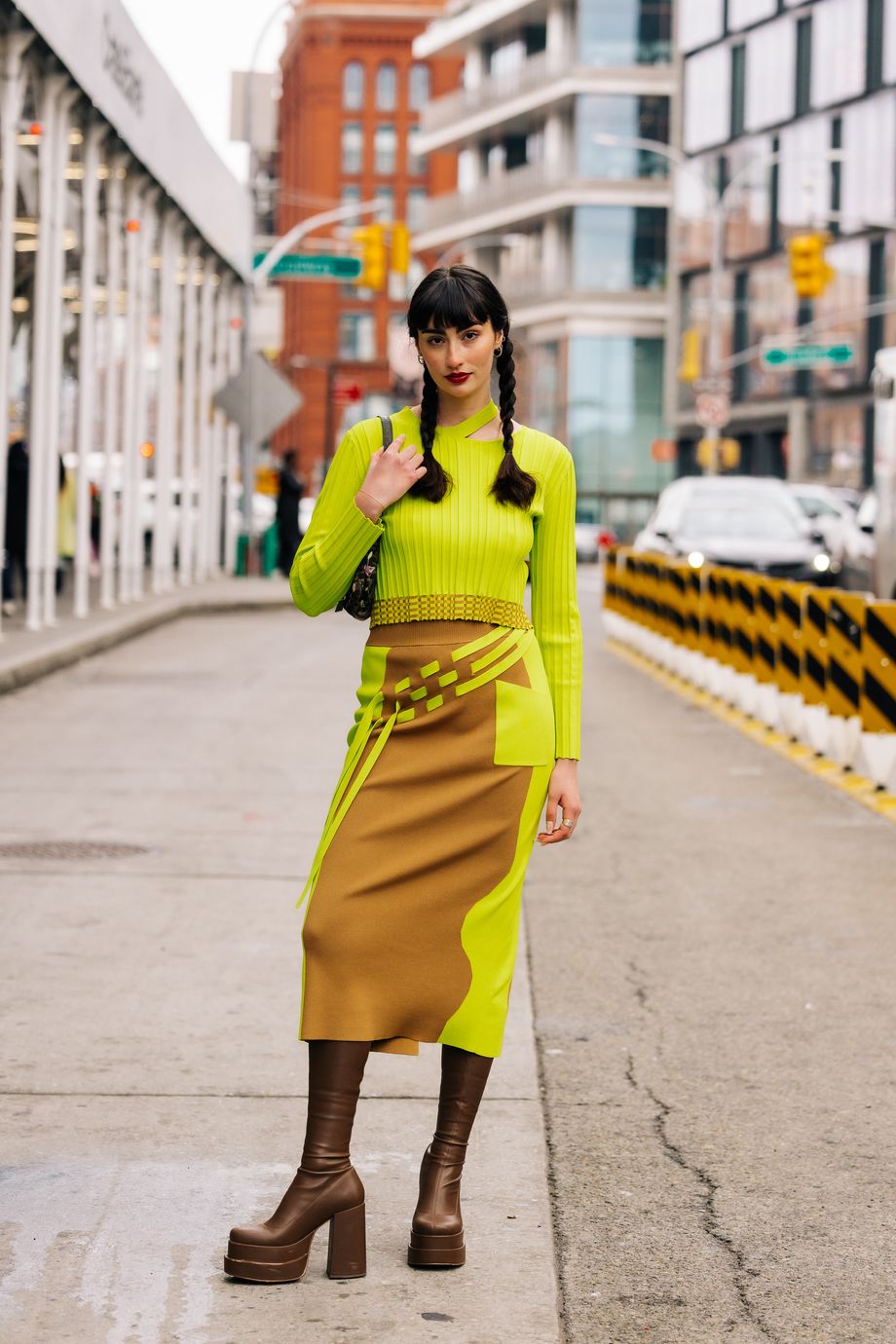 We're here for these 16 bare midriff street style looks spotted at New York  Fashion Week