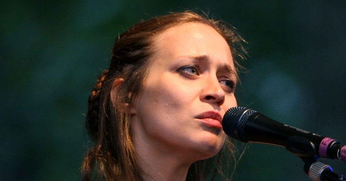 Fiona Apple’s New Album Title Is As Long and Involved As You’d Hope